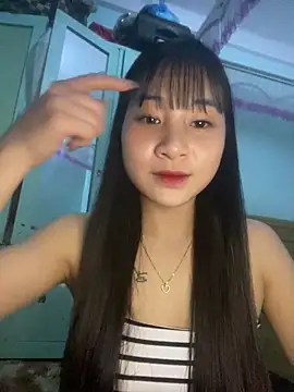 Snapshot of banlinh004 chatting on 02-22-26, 04:16 banlinh004 online show from 02-22-26, 04:16