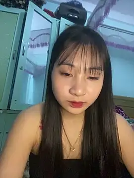 Snapshot of banlinh004 chatting on 02-25-26, 04:05 banlinh004 online show from 02-25-26, 04:05