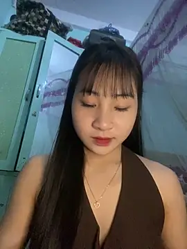 Snapshot of banlinh004 chatting on 03-10-26, 03:28 banlinh004 online show from 03-10-26, 03:28