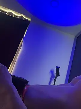 Snapshot of Dammianmiller chatting on 02-16-26, 06:48 Dammianmiller online show from 02-16-26, 06:48