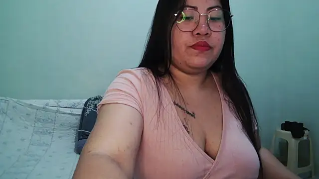 TeaseNPlease 13 online show from 12-15-25, 09:52