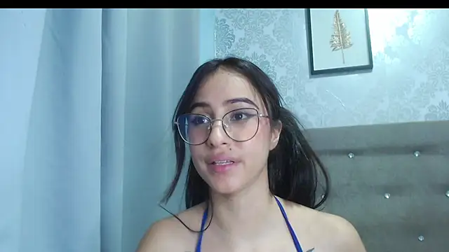 Alana Martinez  online show from 05-01-26, 03:22