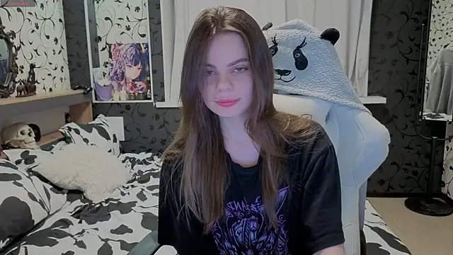 Snapshot of xAlisontiny chatting on 03-02-26, 10:49 xAlisontiny online show from 03-02-26, 10:49