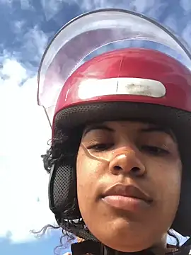 Snapshot of Lorennapires chatting on 10-15-25, 10:48 Lorennapires online show from 10-15-25, 10:48