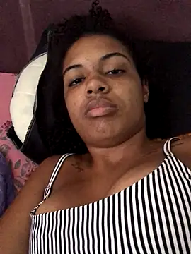 Snapshot of Lorennapires chatting on 10-24-25, 09:17 Lorennapires online show from 10-24-25, 09:17