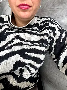 Daiana Andra online show from 10-30-25, 10:06