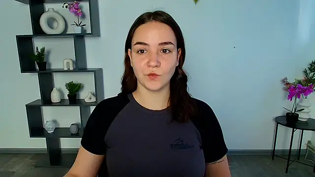 Snapshot of OliviaMontgommery chatting on 11-26-25, 06:14 OliviaMontgommery online show from 11-26-25, 06:14