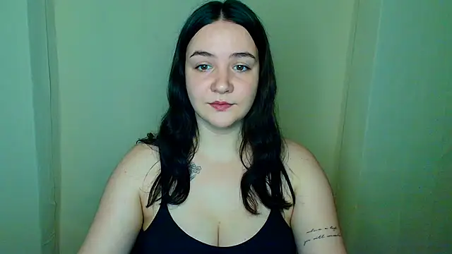 Snapshot of OliviaMontgommery chatting on 07-21-26, 12:24 OliviaMontgommery online show from 07-21-26, 12:24