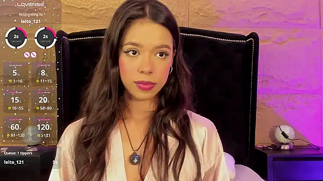 Snapshot of naomi_hill1 chatting on 11-12-25, 10:30 naomi hill1 online show from 11-12-25, 10:30