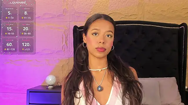 Snapshot of naomi_hill1 chatting on 11-20-25, 09:47 naomi hill1 online show from 11-20-25, 09:47