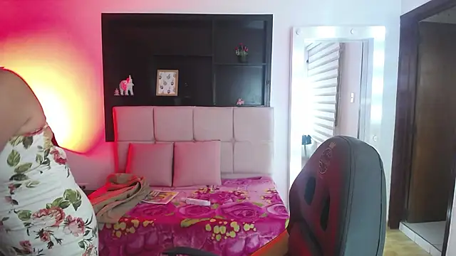 Snapshot of Andy_Eagleton_20_ chatting on 02-04-26, 09:09 Andy Eagleton 20 online show from 02-04-26, 09:09