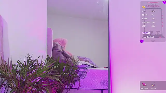 Snapshot of SoofiKiss chatting on 02-27-26, 10:21 SoofiKiss online show from 02-27-26, 10:21