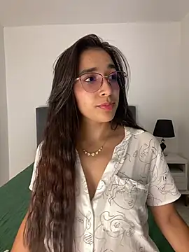 Snapshot of SabrinaEvanss_ chatting on 05-09-26, 08:36 SabrinaEvanss online show from 05-09-26, 08:36