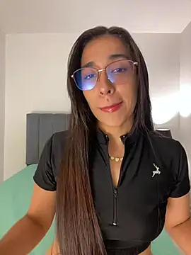 Snapshot of SabrinaEvanss_ chatting on 05-19-26, 07:53 SabrinaEvanss online show from 05-19-26, 07:53