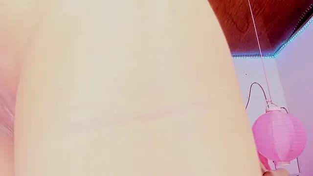 Snapshot of shannon_kinne_ chatting on 12-16-25, 01:38 shannon kinne online show from 12-16-25, 01:38