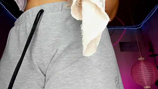 Snapshot of shannon_kinne_ chatting on 01-16-26, 06:56 shannon kinne online show from 01-16-26, 06:56