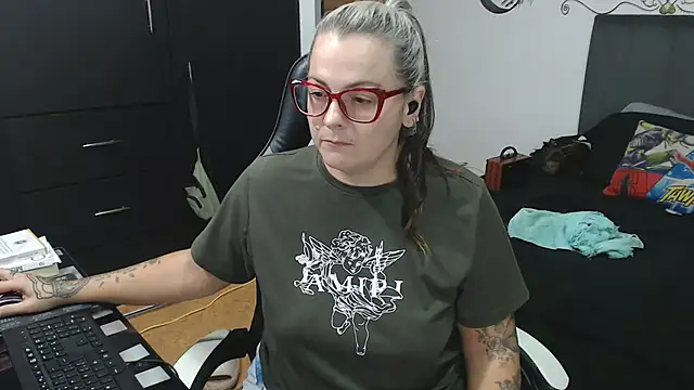 Snapshot of perlagoloza05 chatting on 10-30-25, 03:19 perlagoloza05 online show from 10-30-25, 03:19