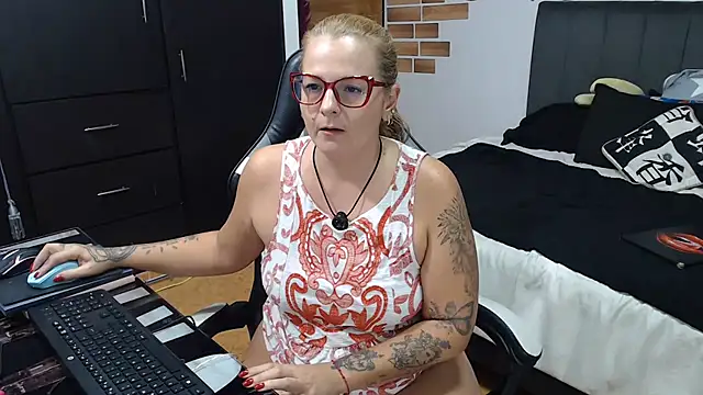 perlagoloza05 online show from 07-07-26, 03:20