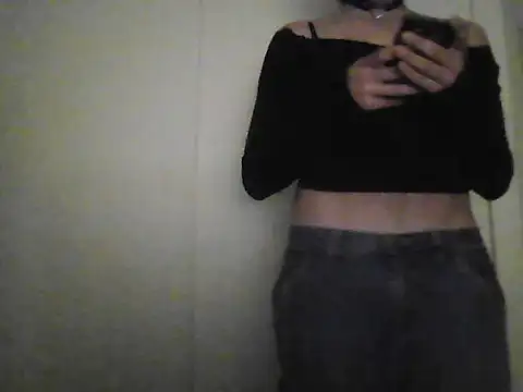 Snapshot of Sunny_Pebble chatting on 10-09-25, 03:59 Sunny Pebble online show from 10-09-25, 03:59