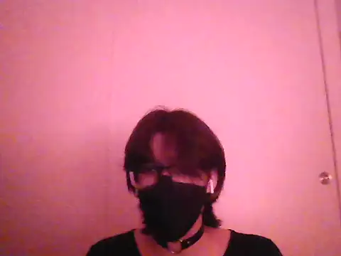 Snapshot of Sunny_Pebble chatting on 10-17-25, 03:10 Sunny Pebble online show from 10-17-25, 03:10