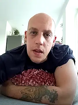 Kobradera1984 online show from 10-15-25, 02:39