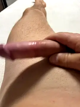 Snapshot of GiNo_93 chatting on 10-23-25, 06:45 GiNo 93 online show from 10-23-25, 06:45