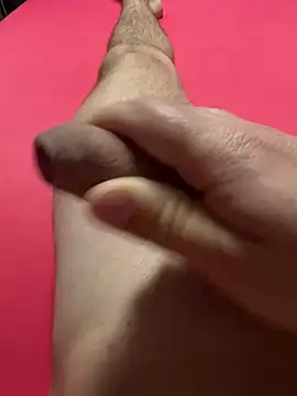 Snapshot of GiNo_93 chatting on 12-17-25, 04:51 GiNo 93 online show from 12-17-25, 04:51