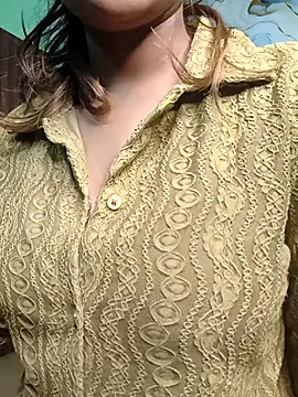 Laura 43 online show from 11-07-25, 07:36