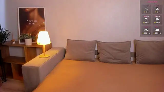 Taylaa Luxe online show from 10-21-25, 06:36