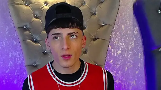 MateoMitchell online show from 10-23-25, 06:02