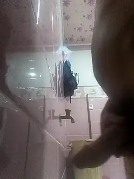 Iuhggikk online show from 10-04-25, 02:04