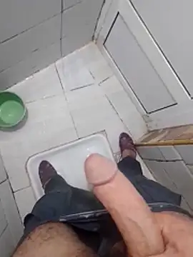 Iuhggikk online show from 10-31-25, 07:59