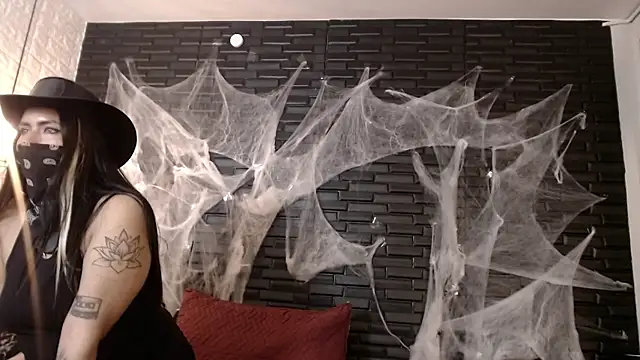 Snapshot of JardinEspanol chatting on 10-29-25, 02:30 JardinEspanol online show from 10-29-25, 02:30