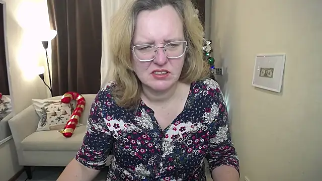 VestaWoody online show from 11-30-25, 07:34