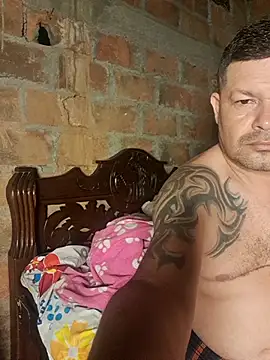 Snapshot of lady_and_charly chatting on 12-02-25, 05:35 lady and charly online show from 12-02-25, 05:35