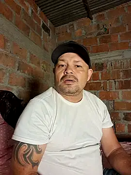 Snapshot of lady_and_charly chatting on 12-05-25, 01:36 lady and charly online show from 12-05-25, 01:36