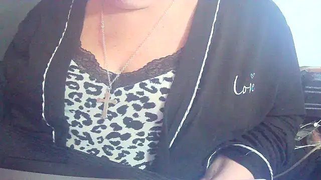 Playful MILF Demi online show from 04-10-26, 02:33