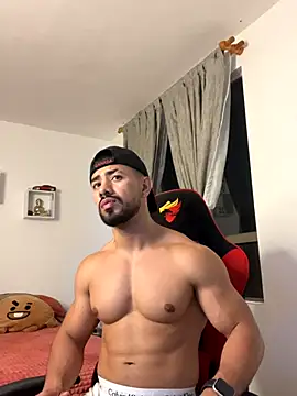 Ezzio Scolaro online show from 11-13-25, 11:47