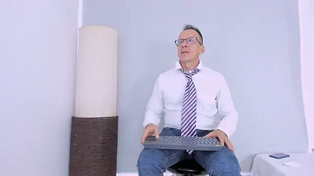  axelking  online show from 11-19-25, 11:43