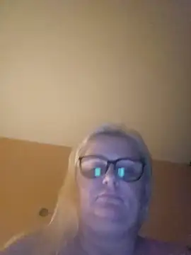 NieMaJazdyBezGwiazdy7883 online show from 10-19-25, 05:02