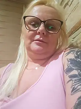 NieMaJazdyBezGwiazdy7883 online show from 10-31-25, 04:30