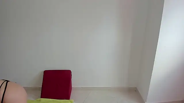 Snapshot of talianasweet03 chatting on 11-13-25, 06:51 talianasweet03 online show from 11-13-25, 06:51