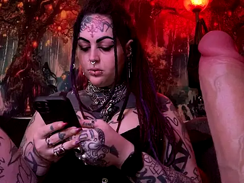 Snapshot of nyxvelon chatting on 11-15-25, 03:30 nyxvelon online show from 11-15-25, 03:30