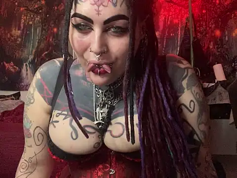 Snapshot of nyxvelon chatting on 12-21-25, 03:19 nyxvelon online show from 12-21-25, 03:19