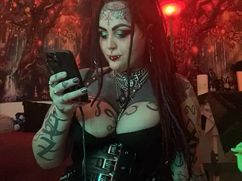 Snapshot of nyxvelon chatting on 02-21-26, 09:16 nyxvelon online show from 02-21-26, 09:16