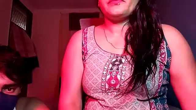 horny milf couple online show from 04-26-26, 10:57