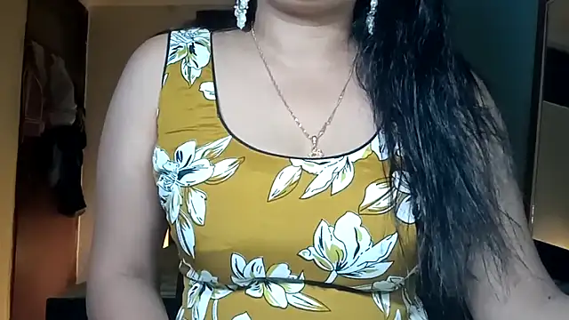 horny milf couple online show from 06-13-26, 07:45