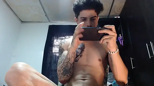 Snapshot of imsammytop chatting on 12-17-25, 02:01 imsammytop online show from 12-17-25, 02:01