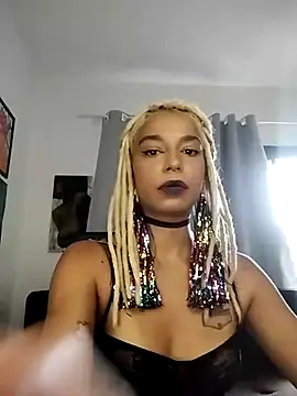 Snapshot of Helenoir chatting on 02-14-26, 11:29 Helenoir online show from 02-14-26, 11:29