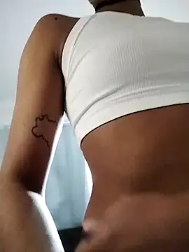 Snapshot of Helenoir chatting on 03-01-26, 12:40 Helenoir online show from 03-01-26, 12:40